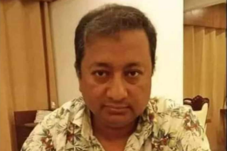 কুমিল্লা নগরীতে চেম্বারে ঢুকে চিকিৎসকে কুপিয়ে হত্যা, গ্ৰেফতার ১