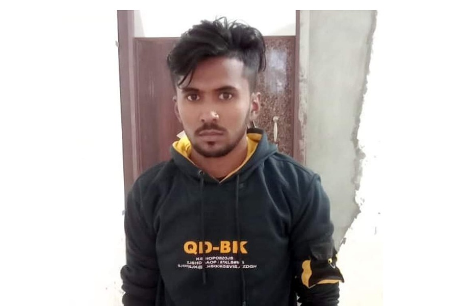 দেবিদ্ধারে বাসা থেকে তুলে নিয়ে রাতভর ধর্ষণের অভিযোগে যুবক গ্রেফতার  