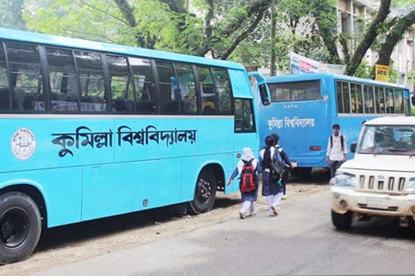 কুমিল্লা বিশ্ববিদ্যালয়ের মাইক্রোর ধাক্কায় প্রাণ গেলো অটোরিকশা যাত্রীর