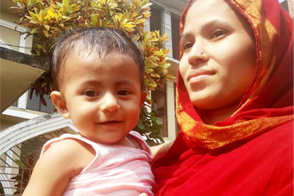 অবশেষে মায়ের কোলে চড়ে বাবাকে ঘরে ফিরলো ৭ মাসের শিশু মাহাদী