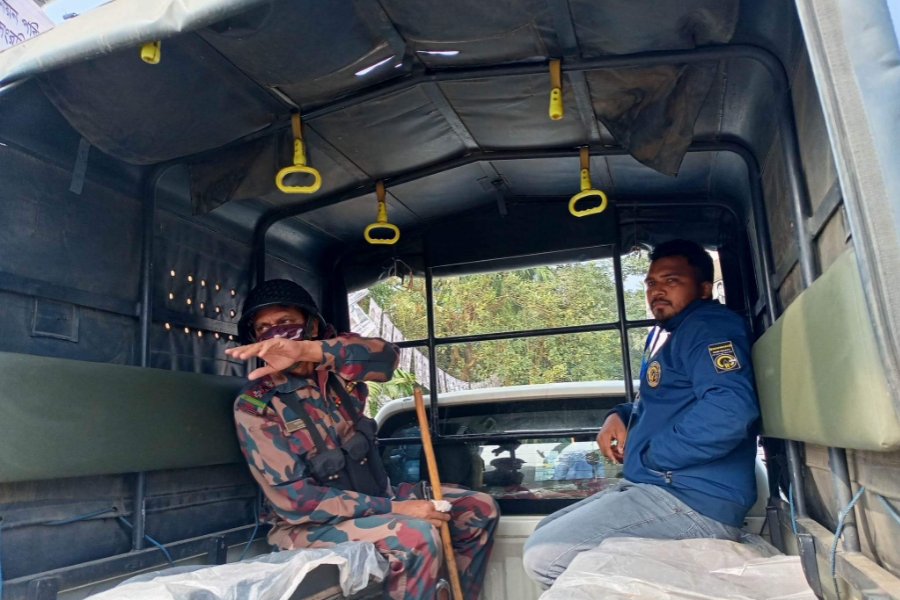 নির্বাচনে প্রভাব বিস্তার; নাঙ্গলকোটে নৌকার এজেন্ট আটক 