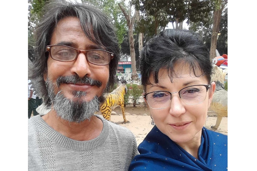 প্রেমের টানে ইউক্রেনীয় নারী কুমিল্লায় এসেই বিয়ের প...