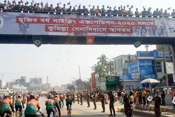 কুমিল্লা সেনানিবাসে ‘সেনাবাহিনীর সাইক্লিং এক্সপেডিশন’ দলের আগমন