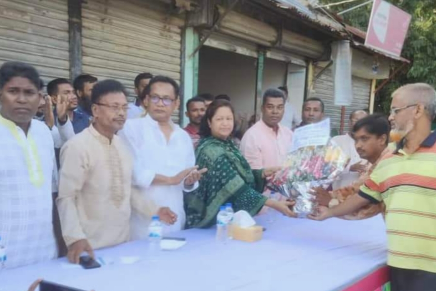 আওয়ামী লীগকে ঐক্যবদ্ধ করতে পাঁচথুবীতে এমপি সীমার গণসংযোগ 