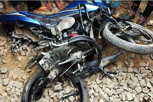 লালমাইয়ে কর্ণফুলী ট্রেনের ধাক্কায় দুই মোটরসাইকেল আরোহী নিহত