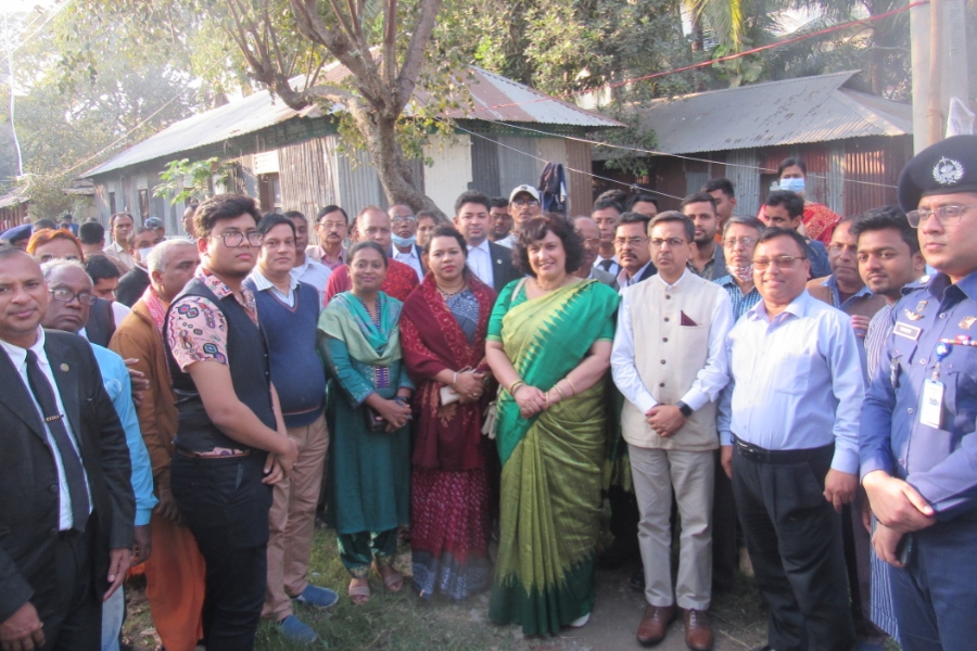 কুমিল্লায় অভয় আশ্রম পরিদর্শনে আসলেন ভারতীয় হাই কমিশনার