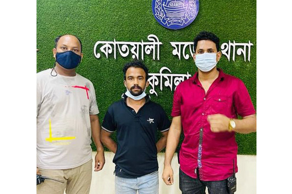 কুমিল্লা শহরের শীর্ষ ছিনতাইকারী সোহাগ ক্যাম্বেল অস্ত্রসহ গ্রেফতার