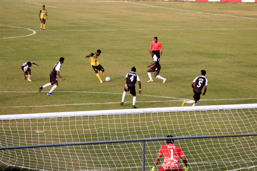 কুমিল্লায় ঘরের মাঠে মোহামেডানের হার