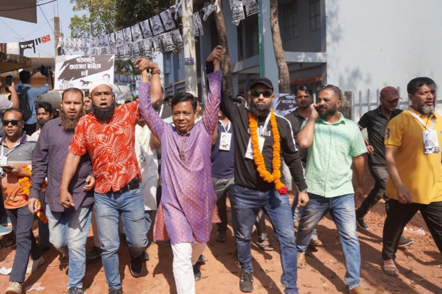 'বাস-ঘড়ির অভিভাবক একজন' বললেন কায়সার