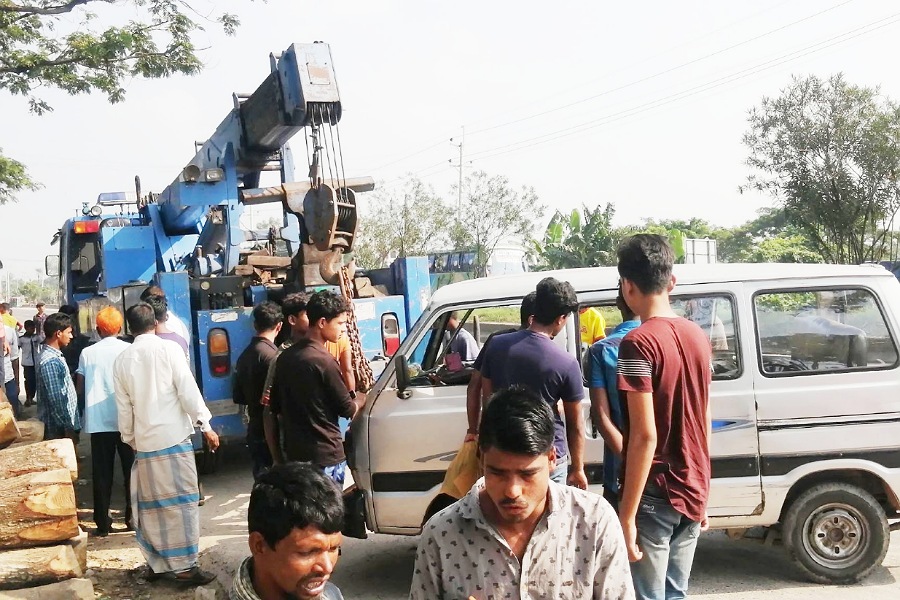 চান্দিনায় ট্রাক চাপায় মাদ্রাসা ছাত্র নিহত
