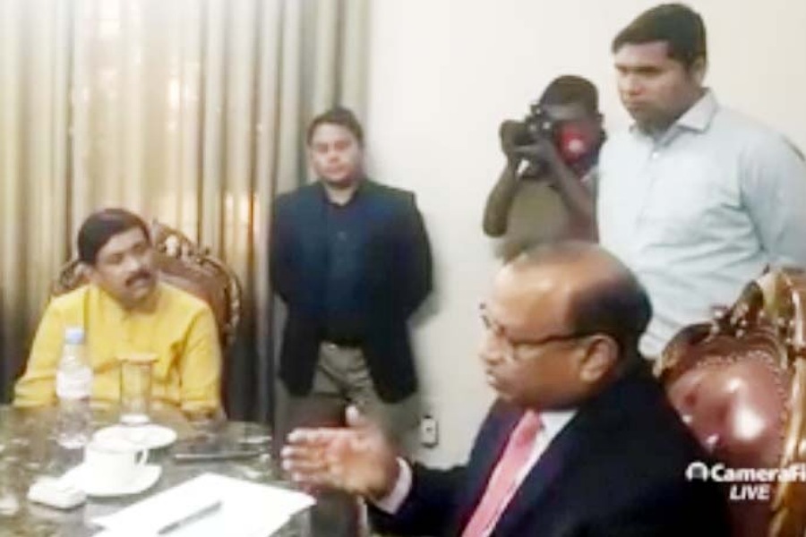 বরাদ্দের টাকা চলতি অর্থবছরে পেতে এলজিআরডি মন্ত্রীর সাথে কুসিক মেয়রের বৈঠক