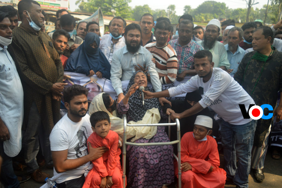 কুমিল্লায় যুবলীগ কর্মী জিলানী হত্যাকারীদের গ্রেফতার ও ফাঁসির দাবিতে মানববন্ধন