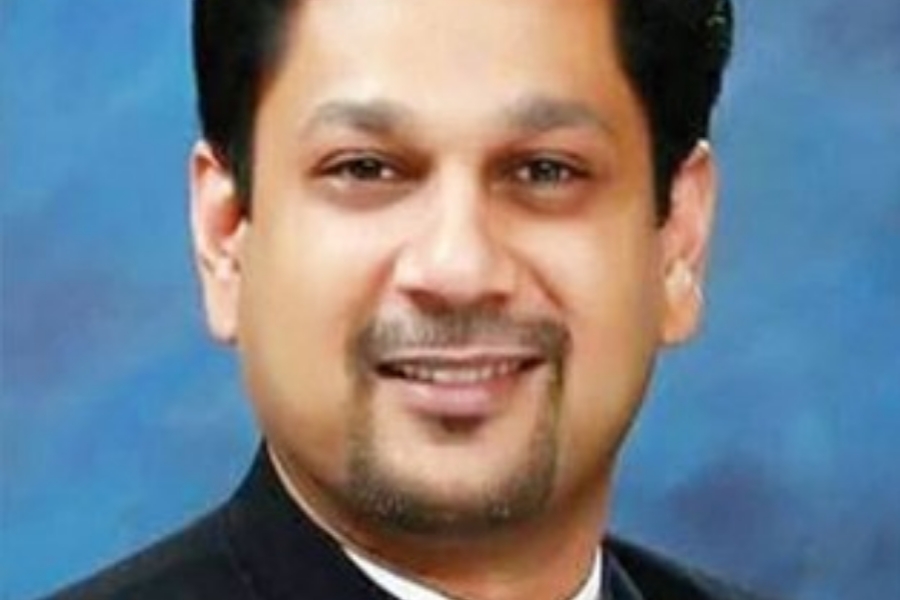 সংসদে উপজেলা চেয়ারম্যানকে কিল ঘুষি মারলেন এমপি রাজী মোহাম্মদ ফখরুল