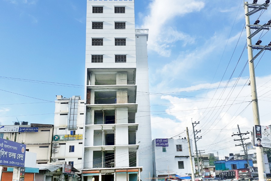 গৌরিপুরে সরকারি জায়গায় ১০তলা ভবন, ভোগান্তিতে ছয় উপজেলার মানুষ