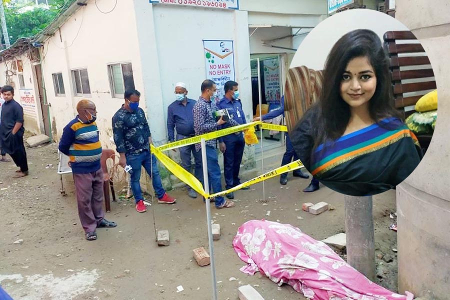 ঢাকা থেকে ফিরলো রাতে, দুপুরে ছাদ থেকে লাফিয়ে আত্মহত্যা কলেজ ছাত্রীর