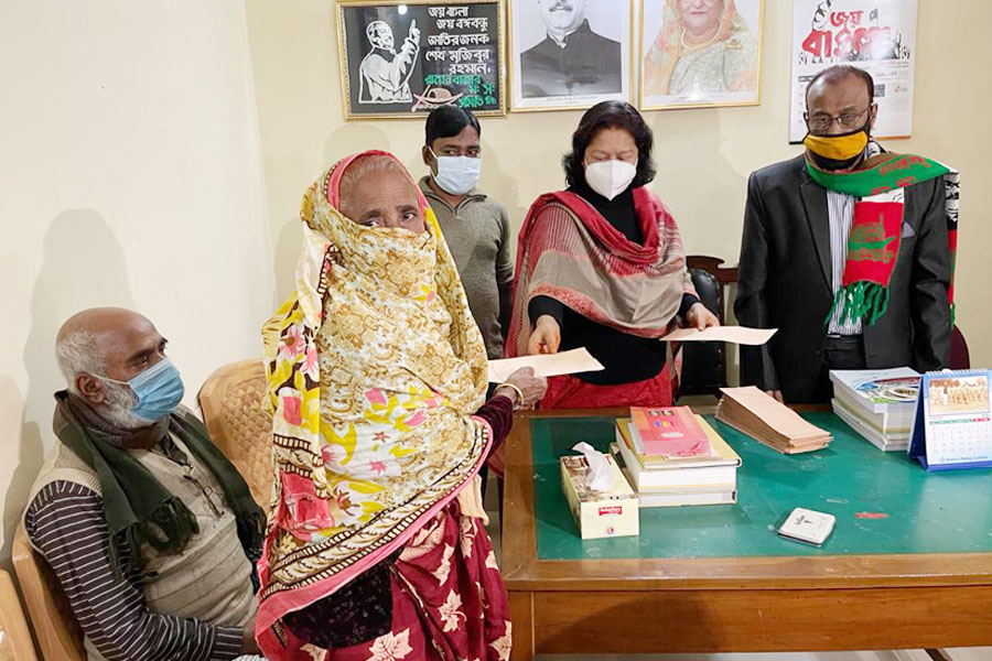 ৫০ হতদরিদ্রের মাঝে সাংসদ সীমার আড়াই লাখ টাকার অনুদান