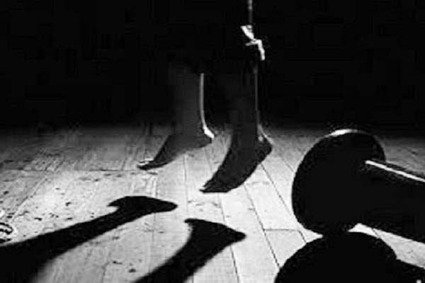 হোমনা স্বাস্থ্য কমপ্লেক্সের শৌচাগারে নারী ঝুলন্ত লাশ